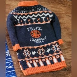 💚10 Ads/$10 - NEW Titos koozie